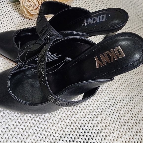 DKNY black high heels size 7.5 NEW - Picture 3 of 7